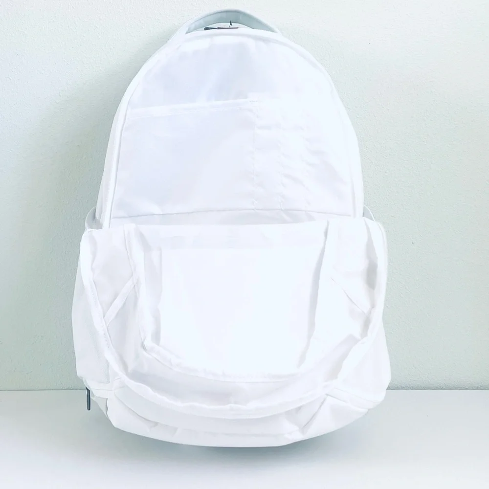 Under Armour dimensions 20”